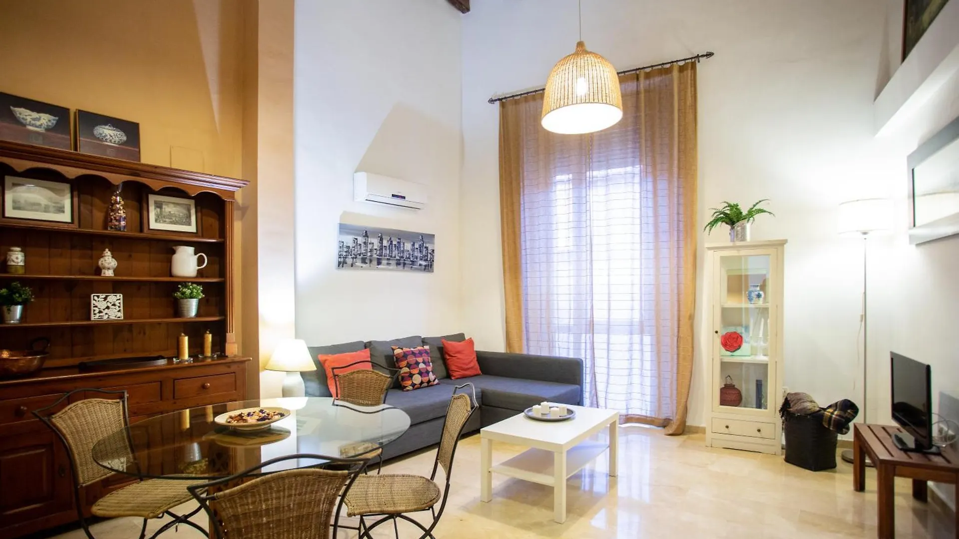 Wish Suite Calatrava De Sevilla 0*,